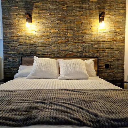Au Bonheur Des Ruelles Bed & Breakfast Monpazier Bagian luar foto