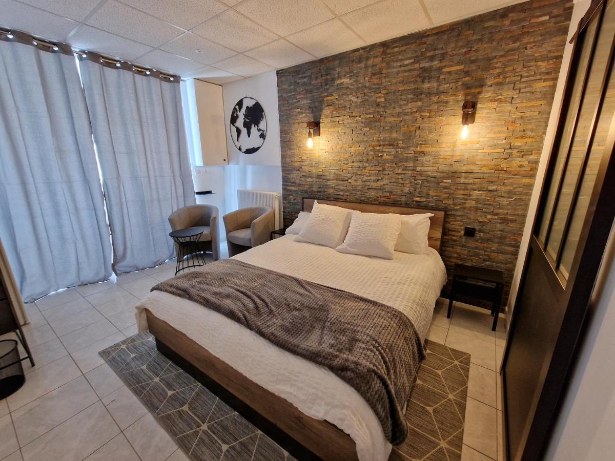 Au Bonheur Des Ruelles Bed & Breakfast Monpazier Bagian luar foto